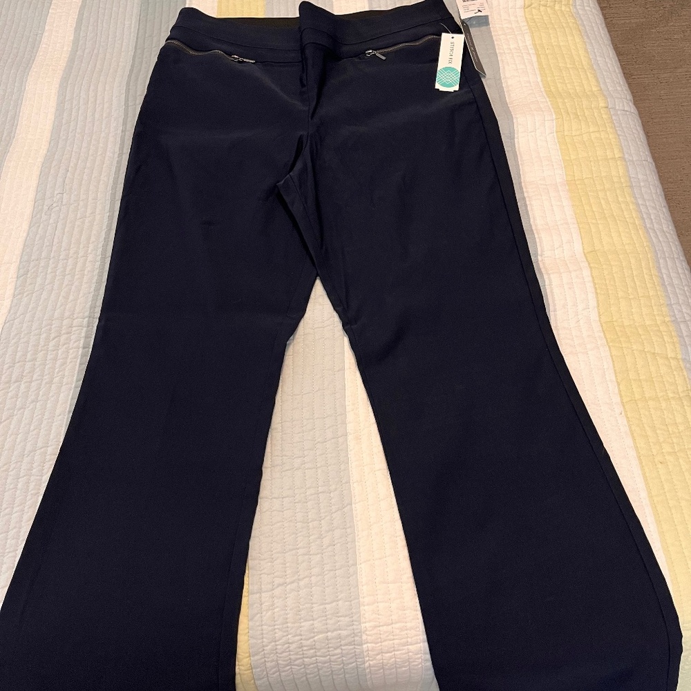 Violets and Roses Mid Rise bootcut pant size 14